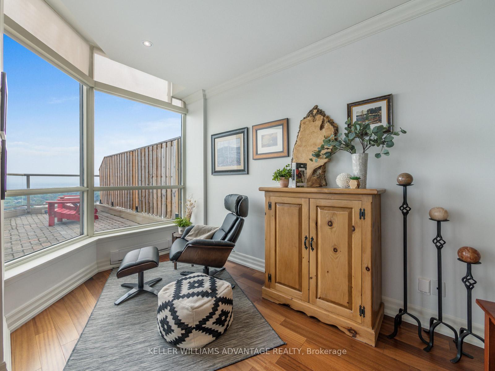 3 Bedrooms Condo at 20 Guildwood,  Toronto For sale