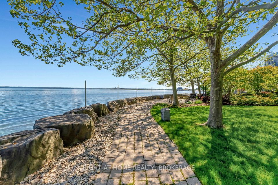 2190 Lakeshore