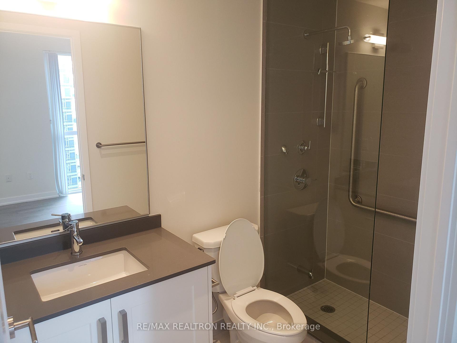 2 Bedrooms Condo at 99 John, Toronto For sale