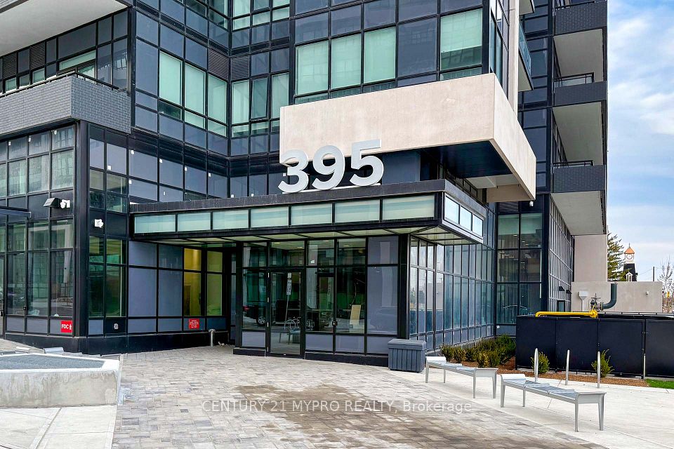 395 Dundas