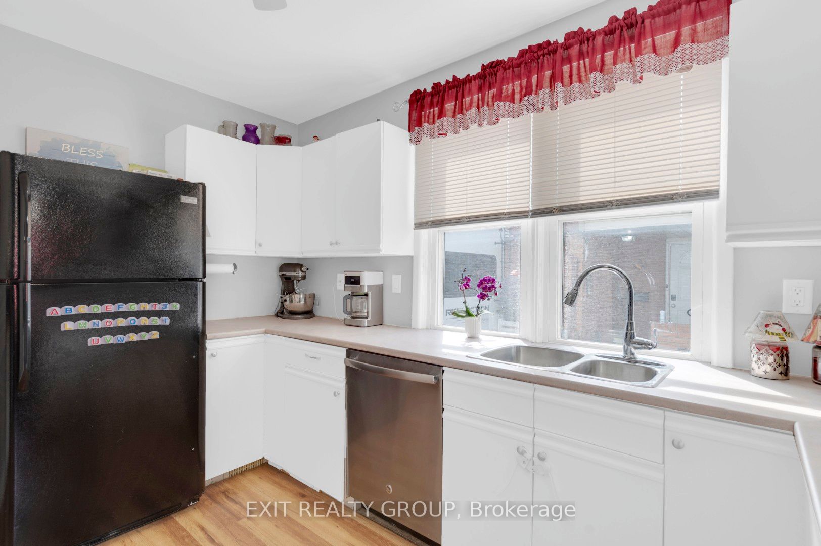76 Lemoine Street, Belleville, ON K8P 4G9