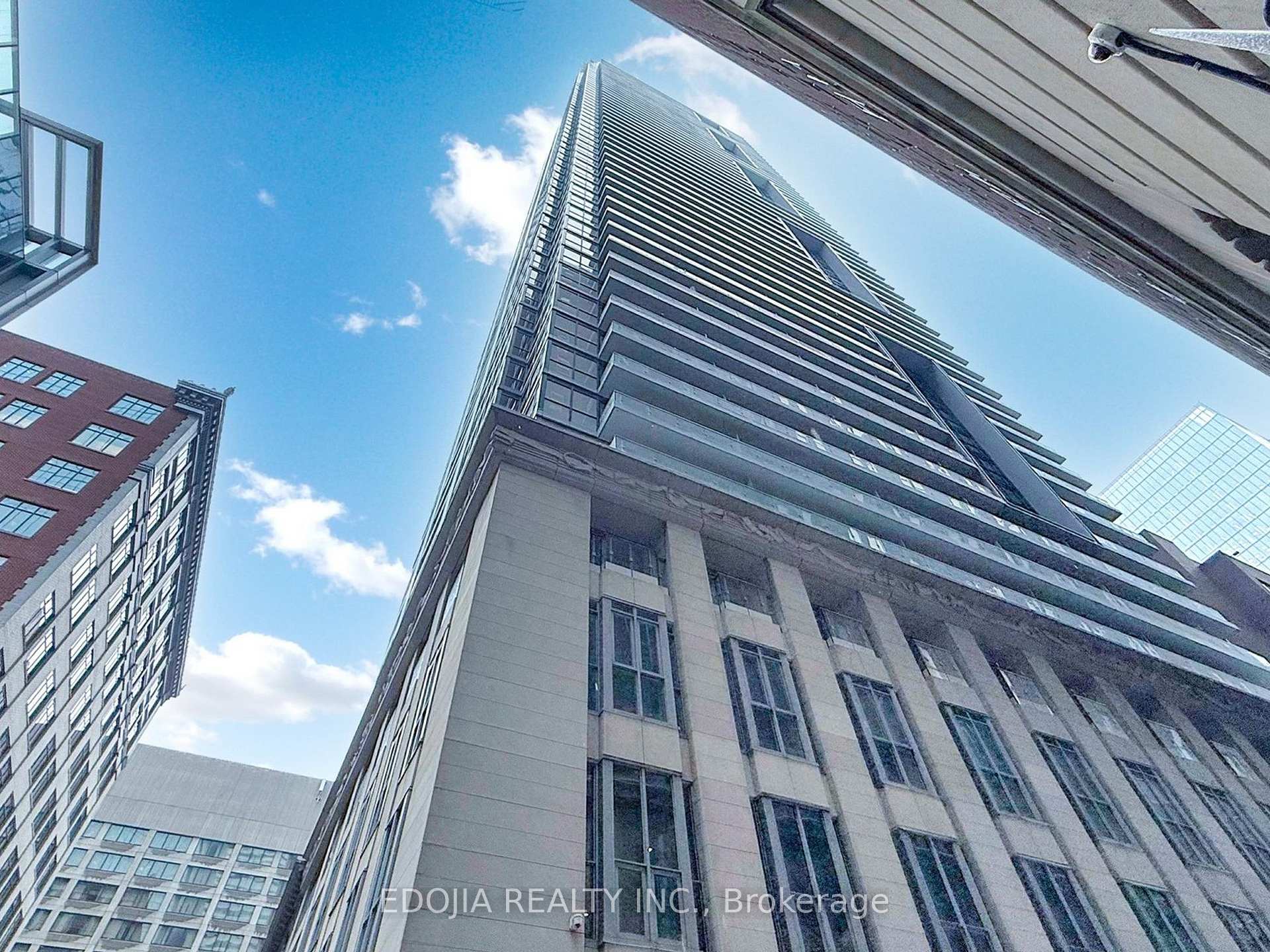 1 Bedroom Condo at 70 Temperance, Toronto For sale