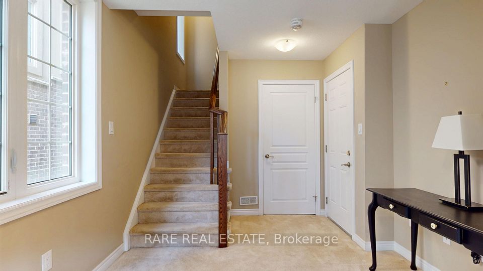 391 Cranbrook Common, Oakville, ON L6H 7E3