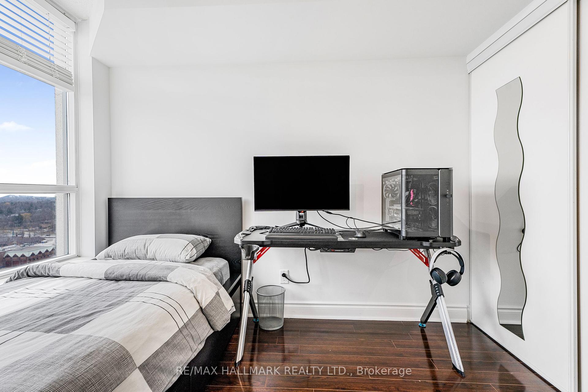 3 Bedrooms Condo at 5 Northtown, Toronto For sale