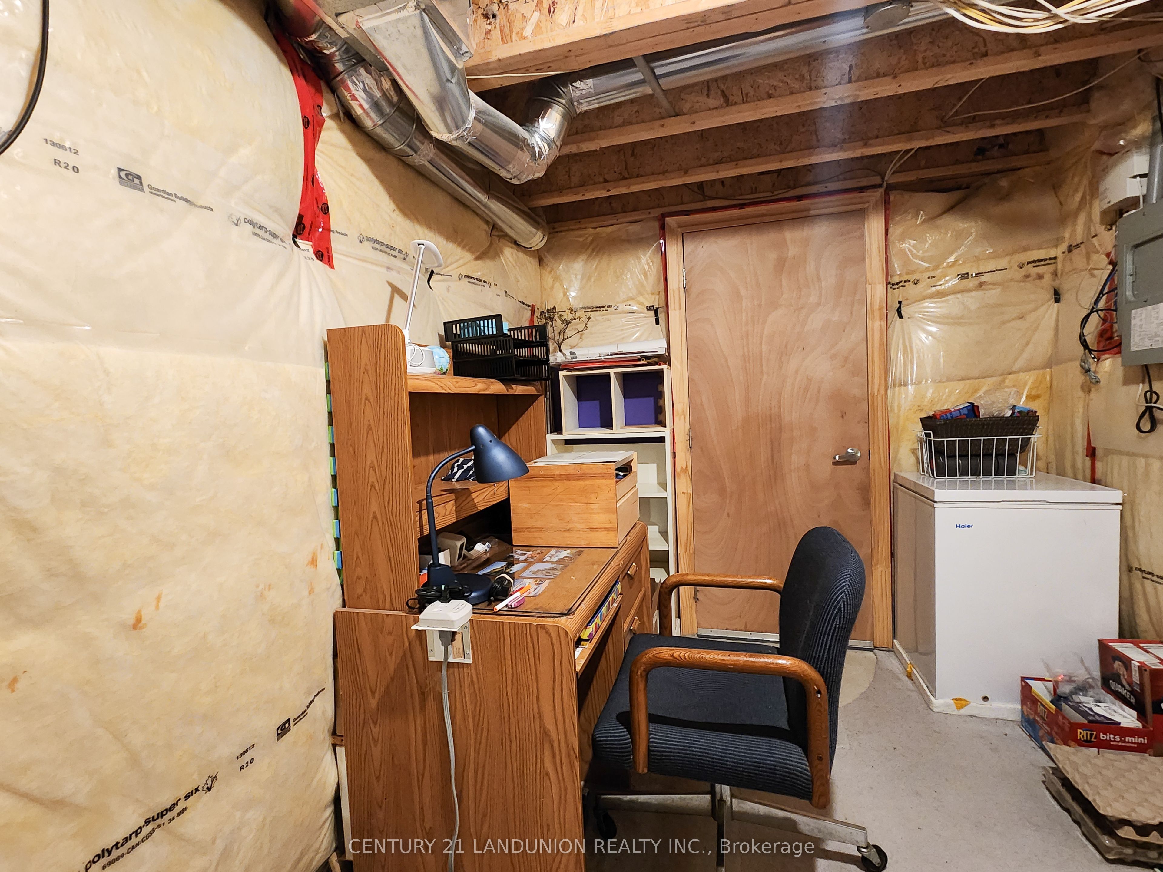 35 Goldthread Terrace