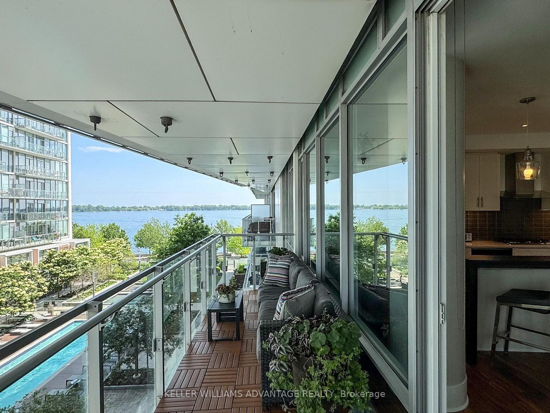 2 Bedrooms Condo at 29 Queens, Toronto For sale