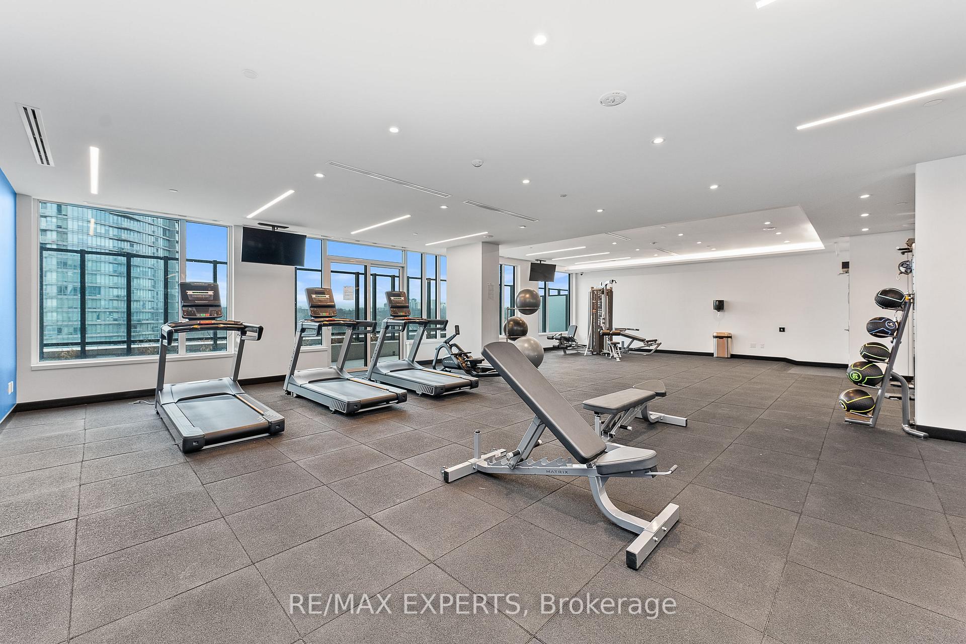 2 Bedrooms Condo at 1926 Lake Shore, Toronto For sale