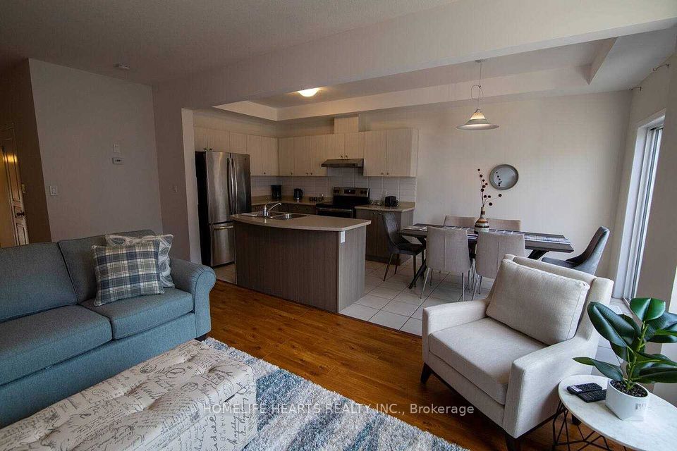 70 Palace Beach Trail, Hamilton, ON L8E 0B9