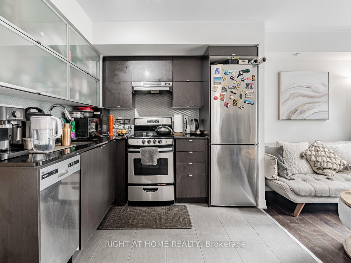 1 Bedroom Condo at 170 Fort York, Toronto For sale