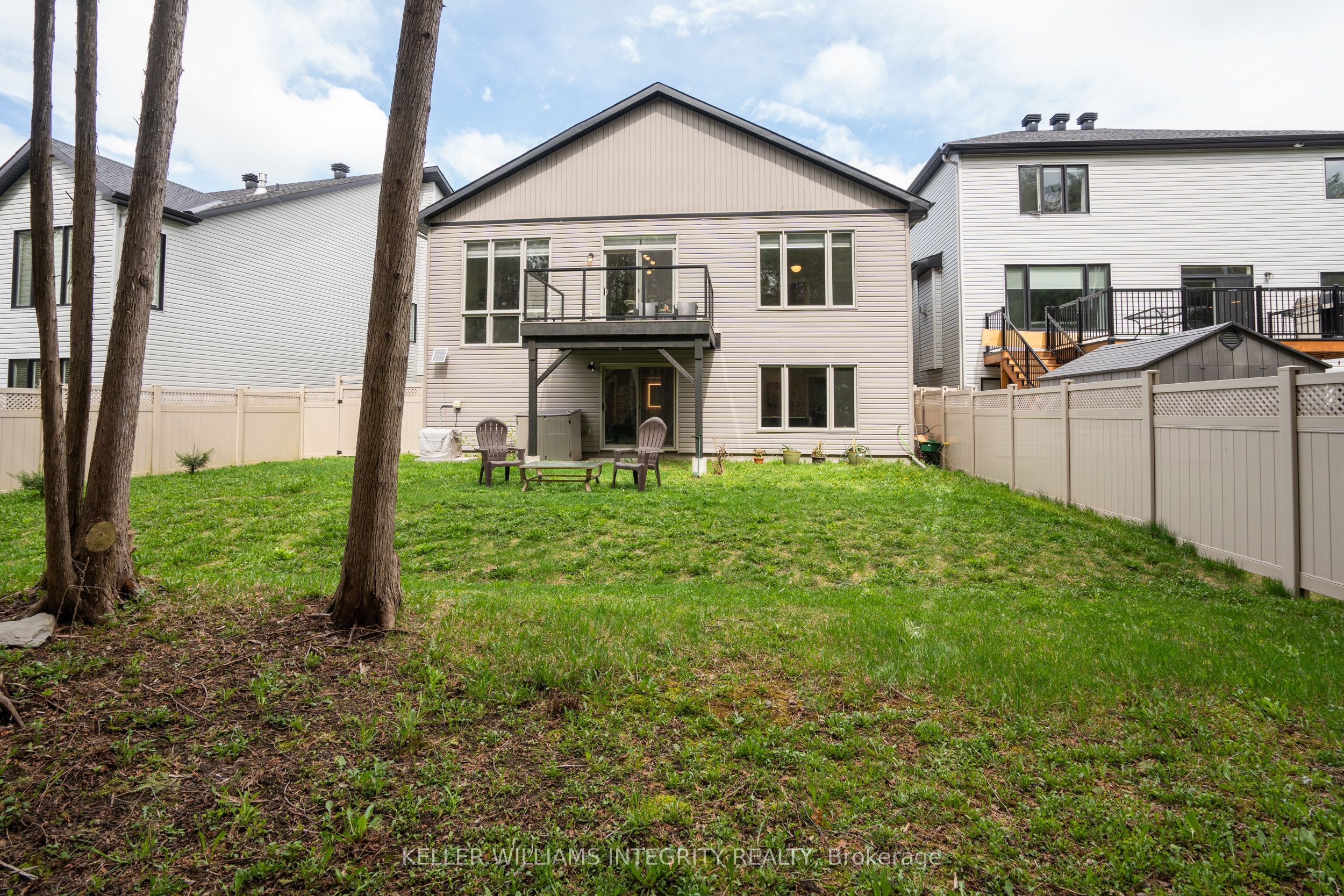 1126 Beckett Crescent
