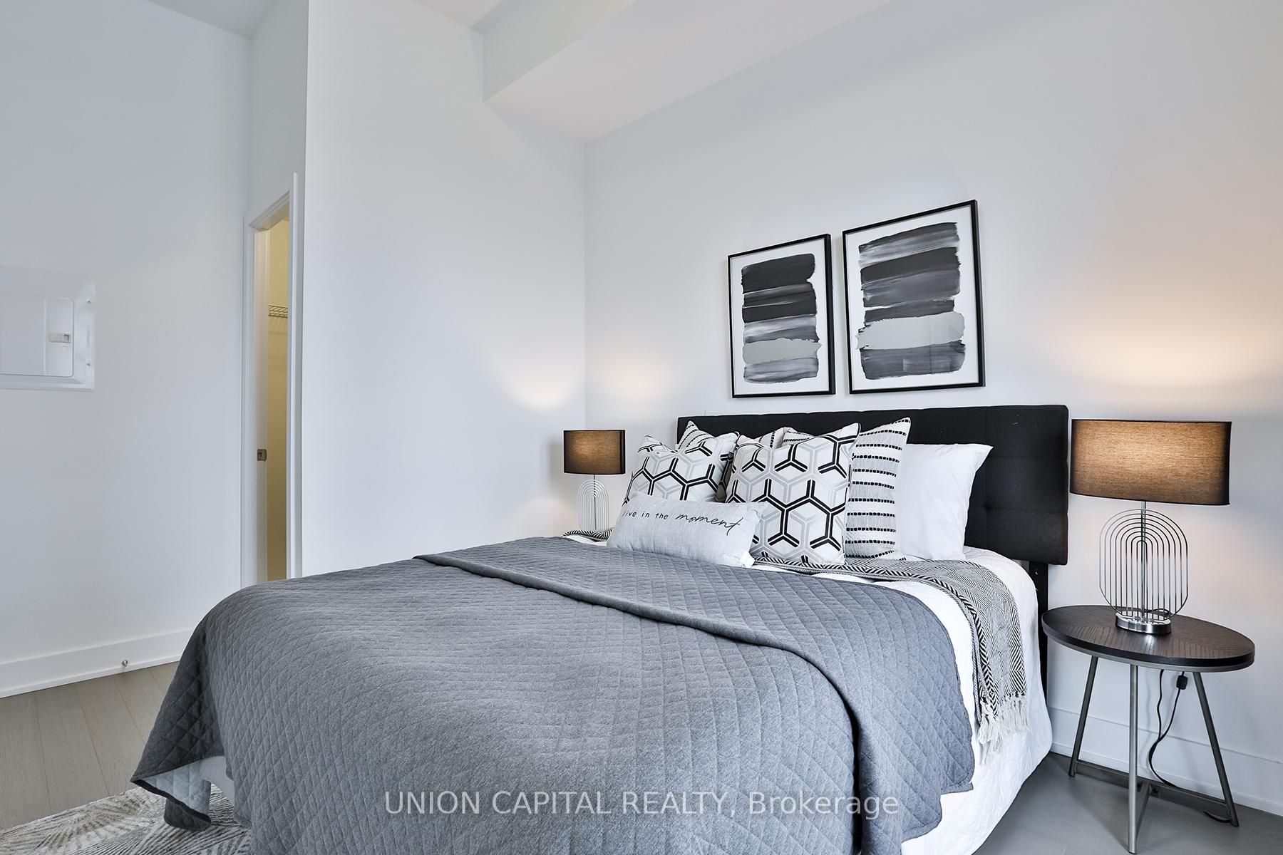 2 Bedrooms Condo at 20 Shore Breeze, Toronto For sale