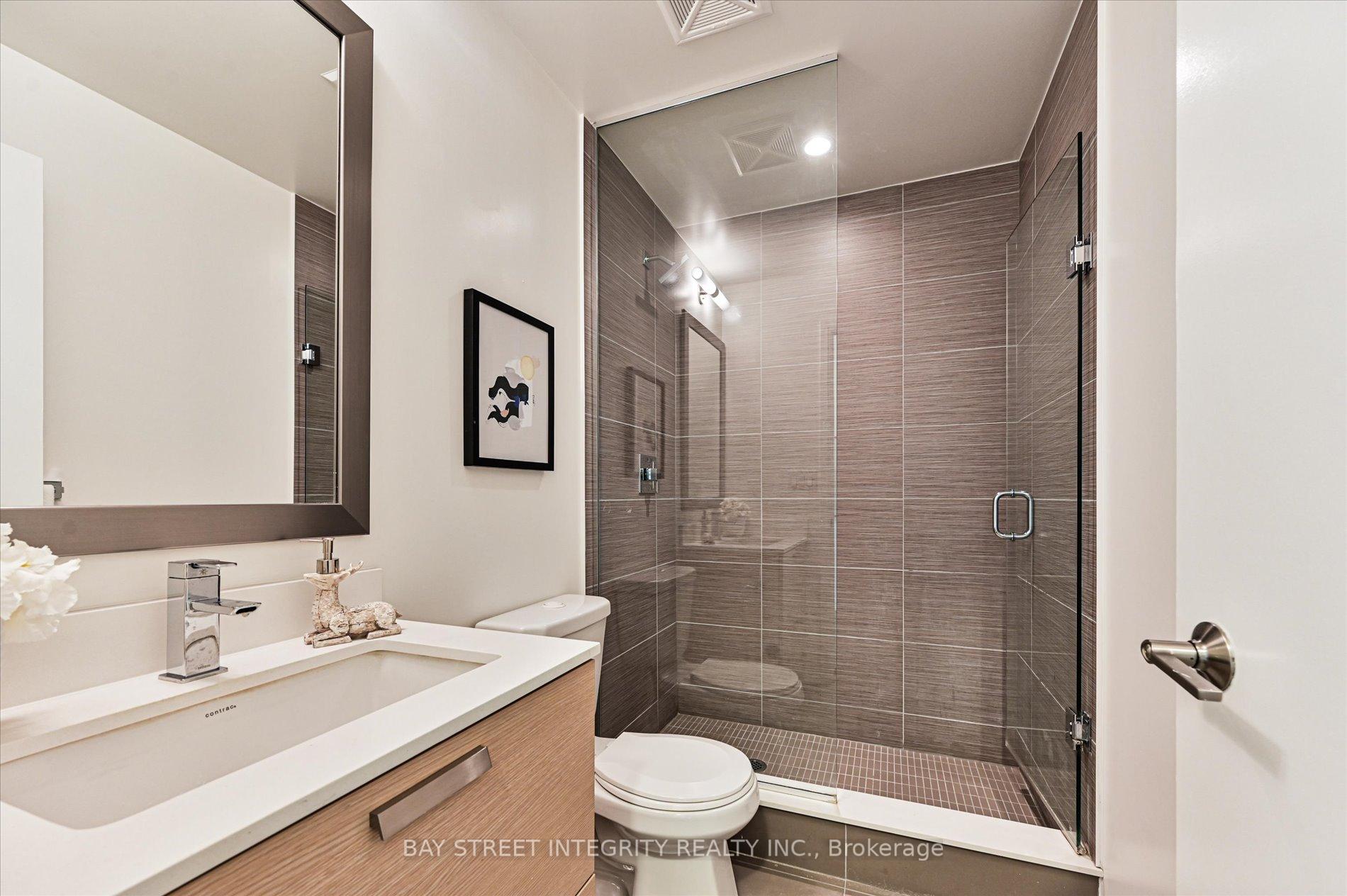 3 Bedrooms Condo at 11 Bogert, Toronto For sale