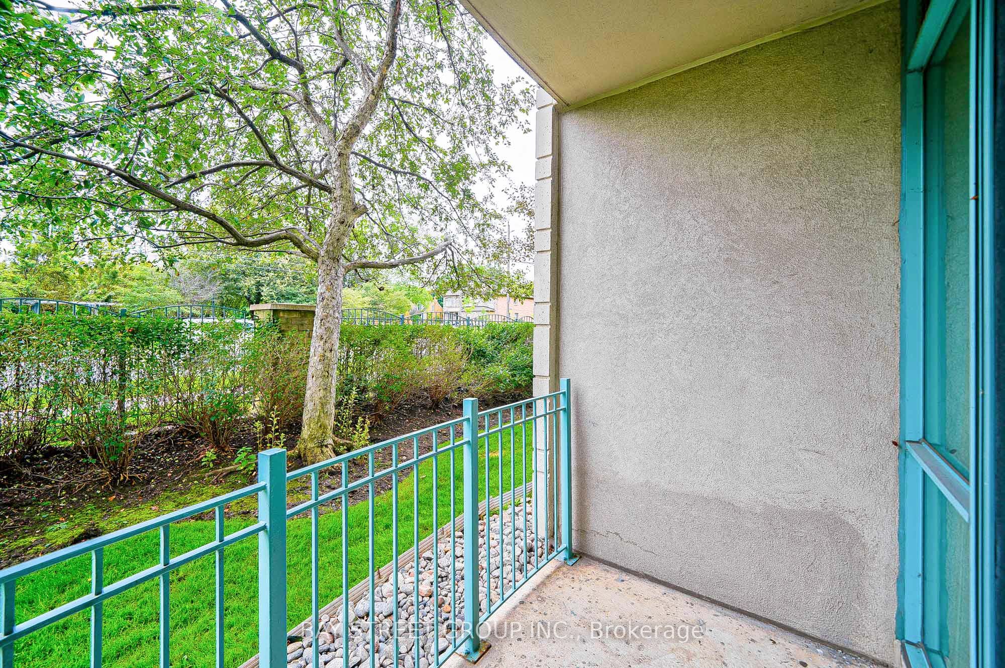 18 Pemberton Avenue, #106