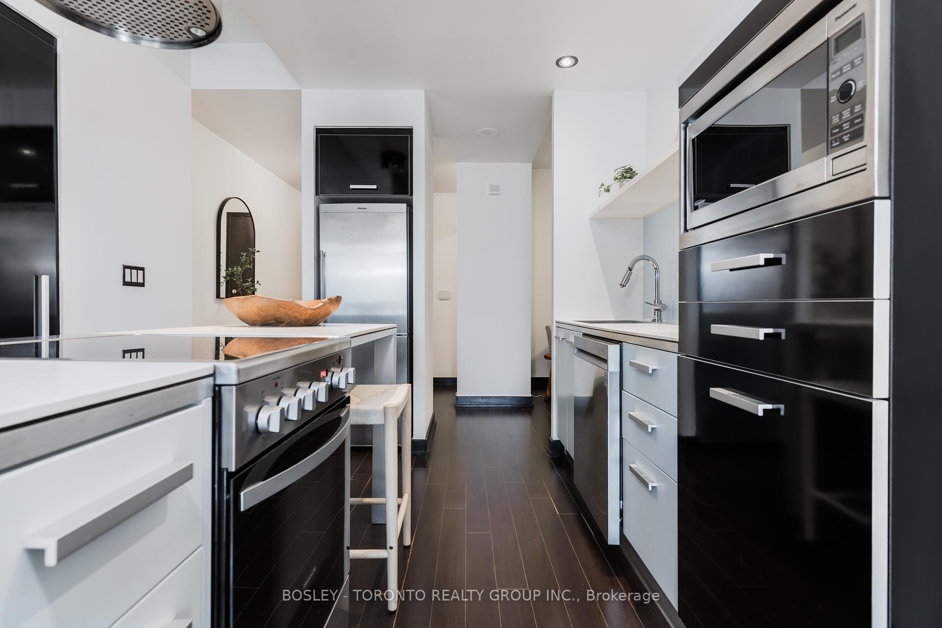 2 Bedrooms Condo at 38 Dan Leckie, Toronto For sale