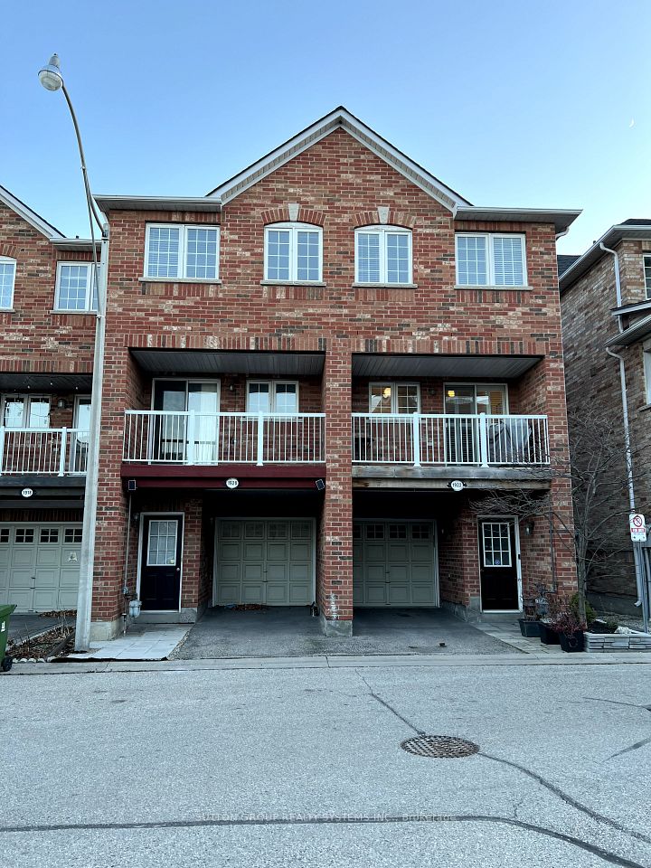 1920 St Clair Avenue, Toronto, ON M6N 1K1