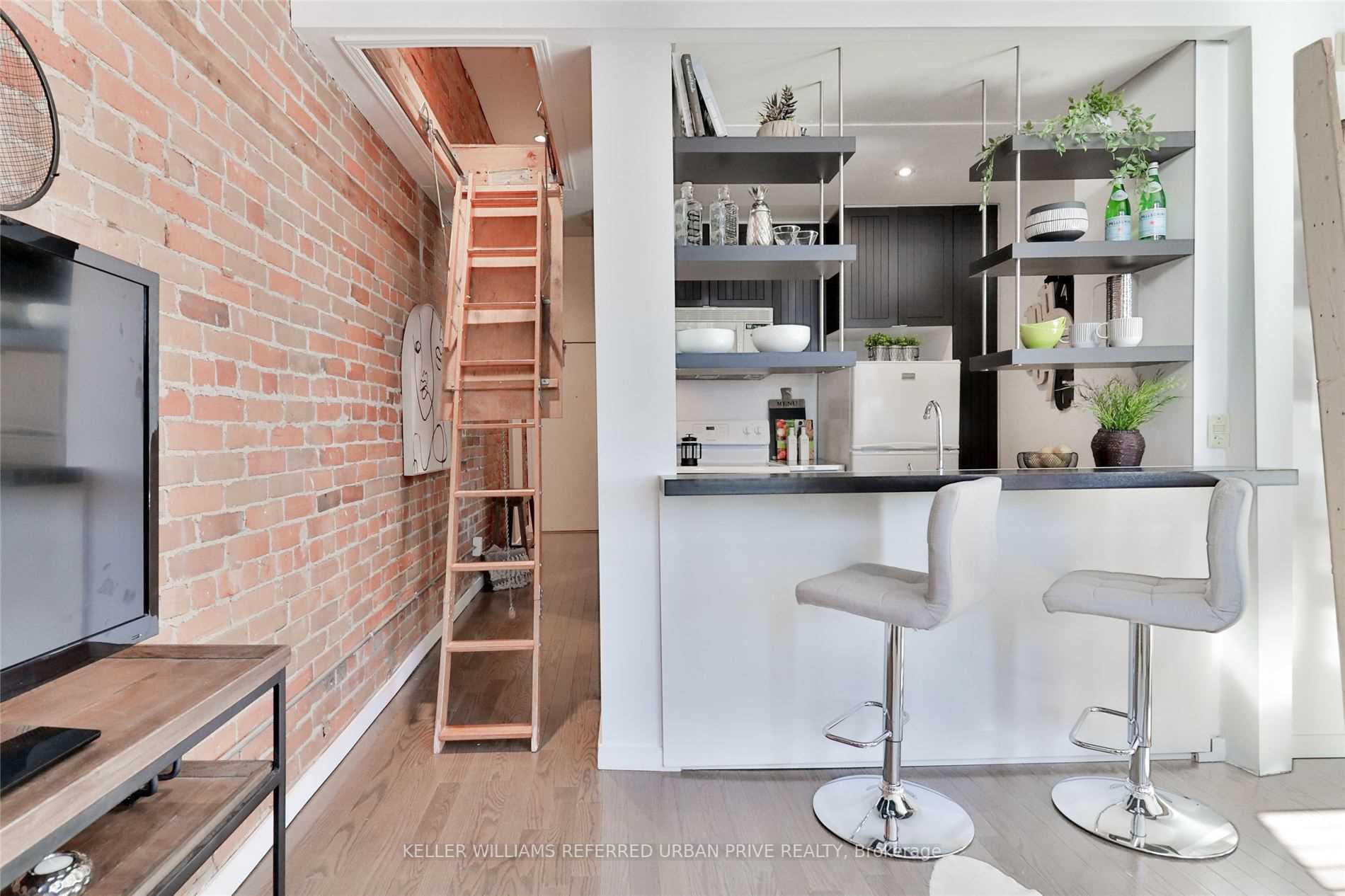 Condo at 915 King, Toronto For sale