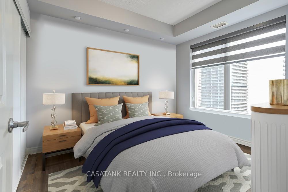 3 Bedrooms Condo at 385 Prince Of Wales, Mississauga For sale