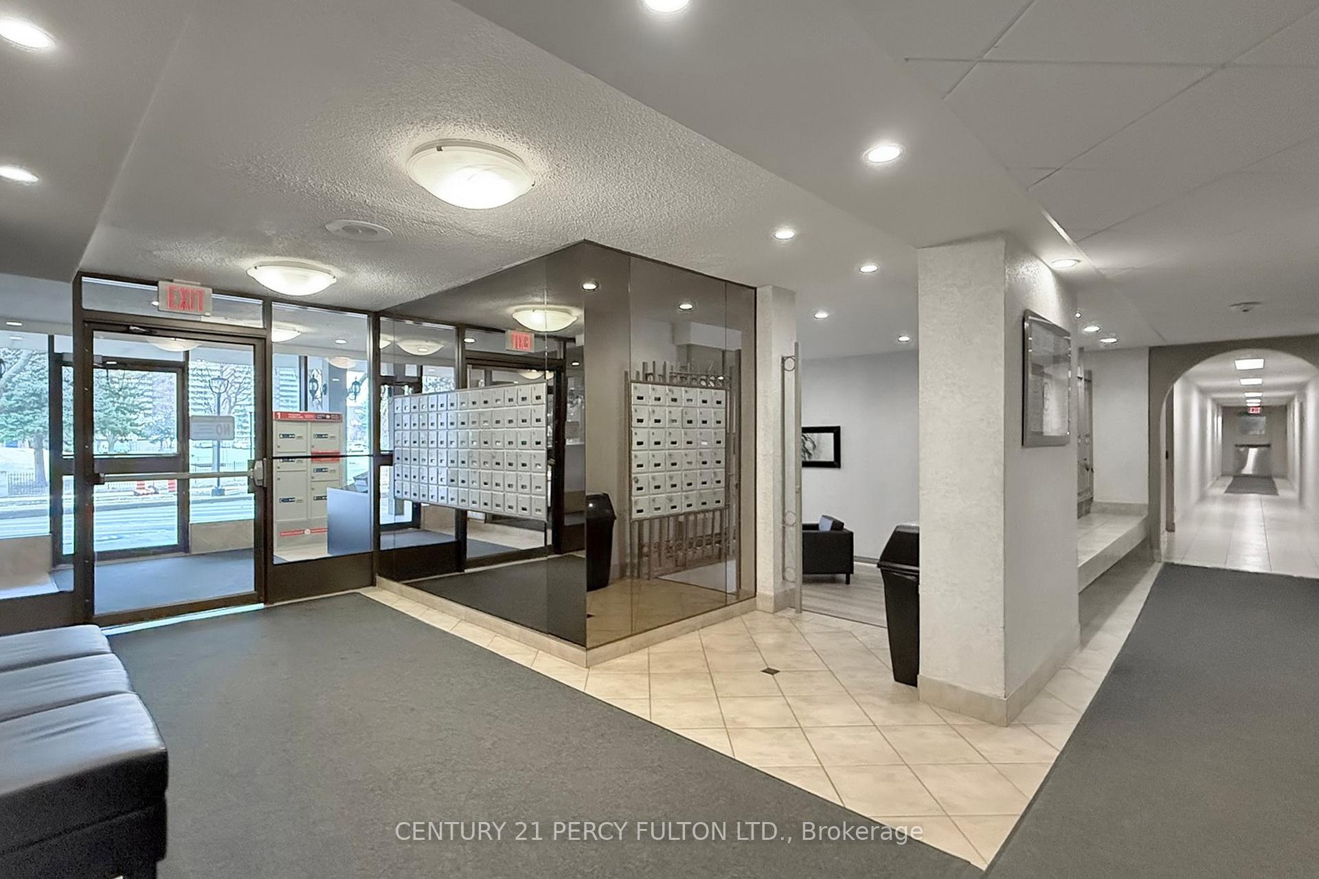 2 Bedrooms Condo at 40 Bay Mills, Toronto For sale