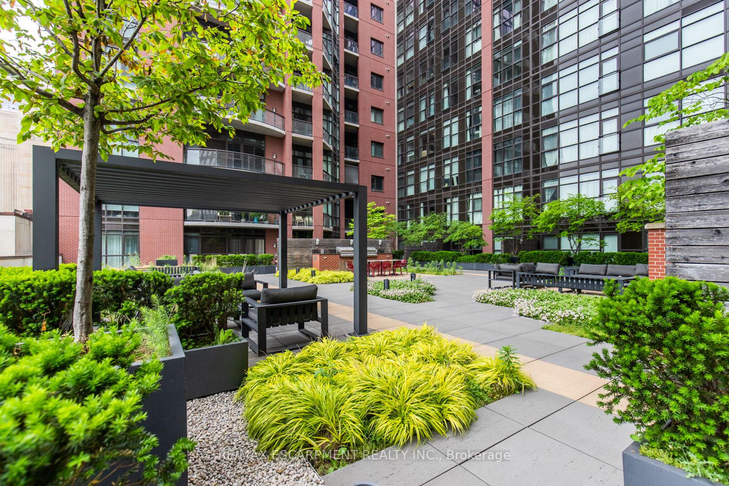 1 Bedroom Condo at 112 King,  Hamilton For sale
