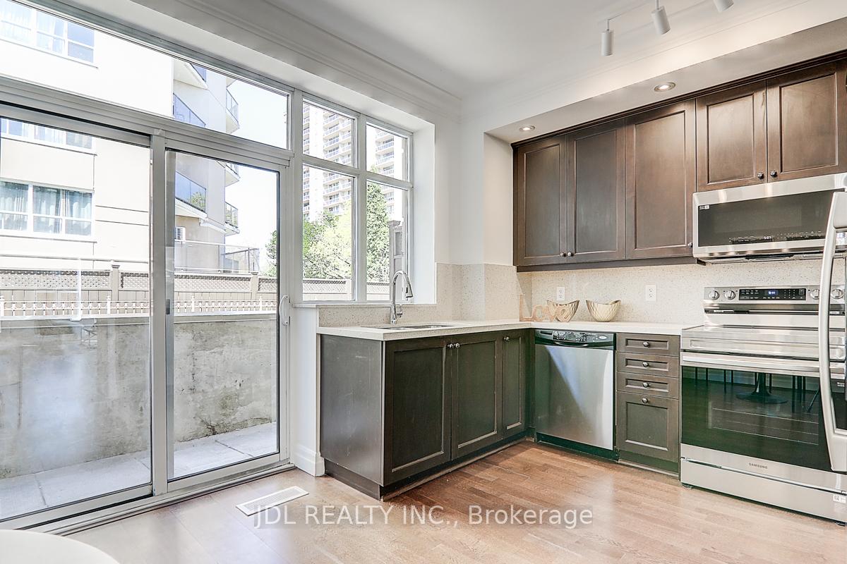 3 Bedrooms Condo at 934 Mount Pleasant,  Toronto For sale
