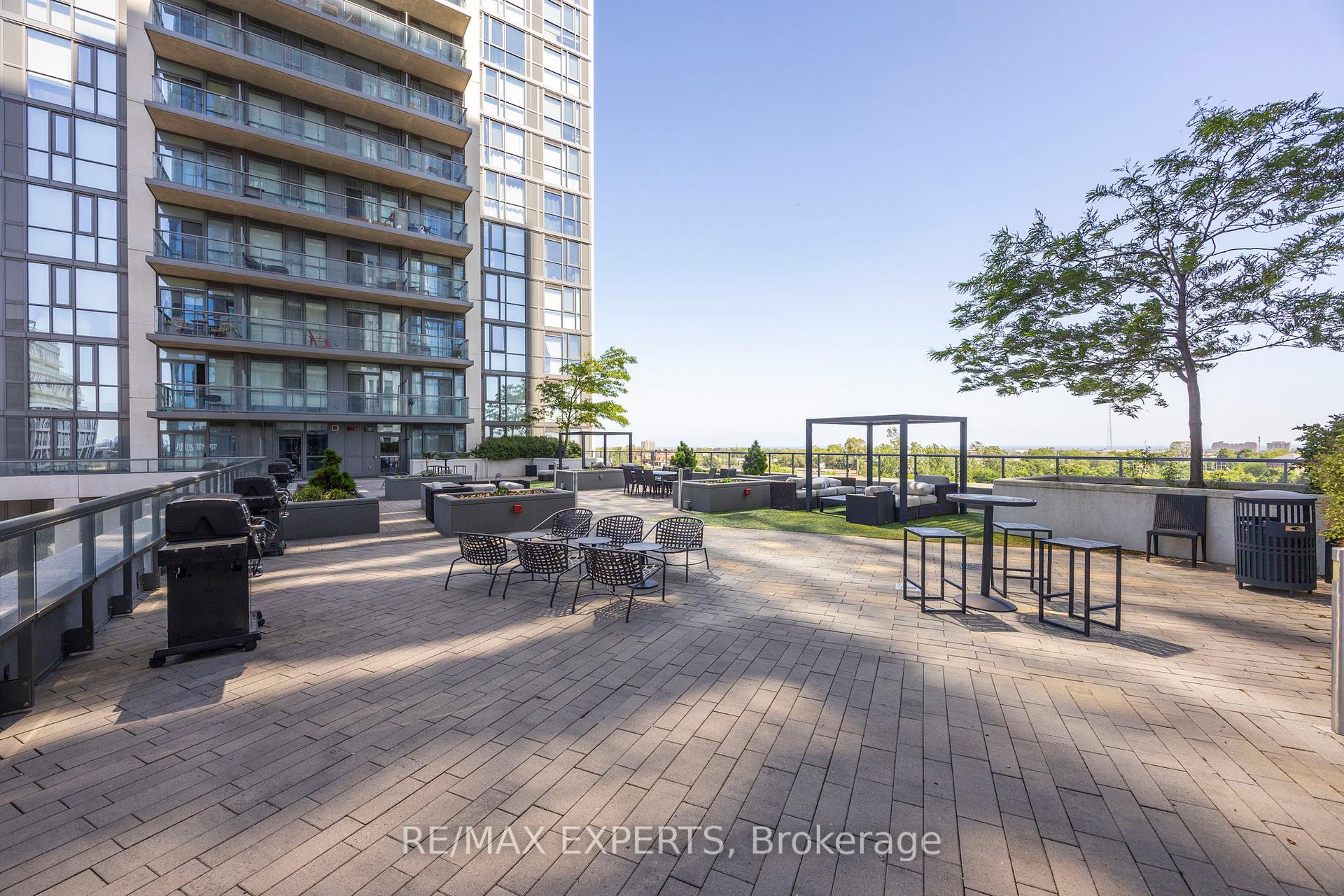 1 Bedroom Condo at 17 Zorra, Toronto For sale