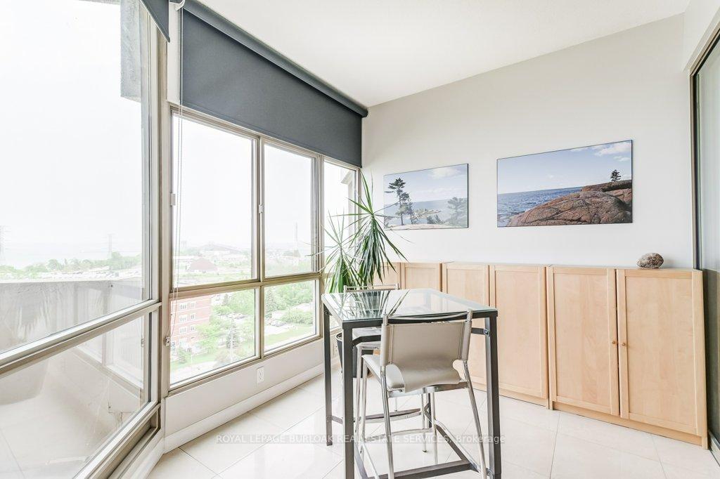 2 Bedrooms Condo at 1201 North Shore, Burlington For sale