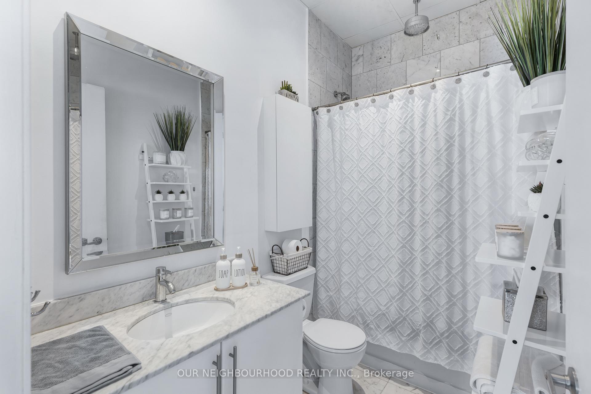 2 Bedrooms Condo at 736 Dundas, Toronto For sale