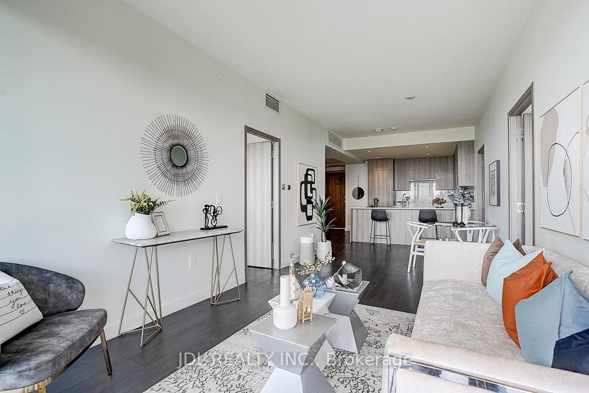 3 Bedrooms Condo at 95 Mcmahon, Toronto For sale