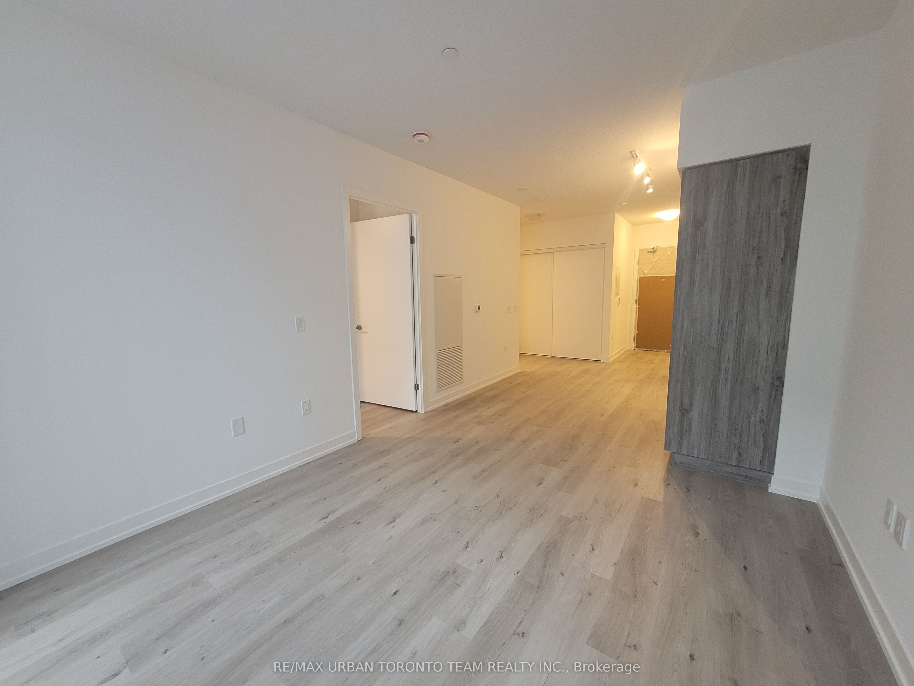 138 Downes Street, #1001