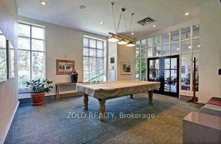 1 Bedroom Condo at 21 Overlea,  Toronto For sale