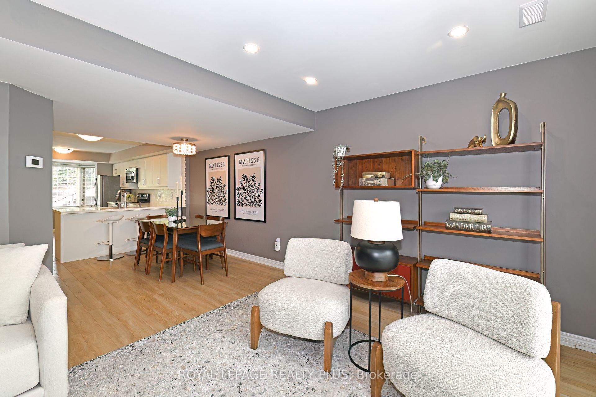 3 Bedrooms Condo at 4045 Upper Middle, Burlington For sale