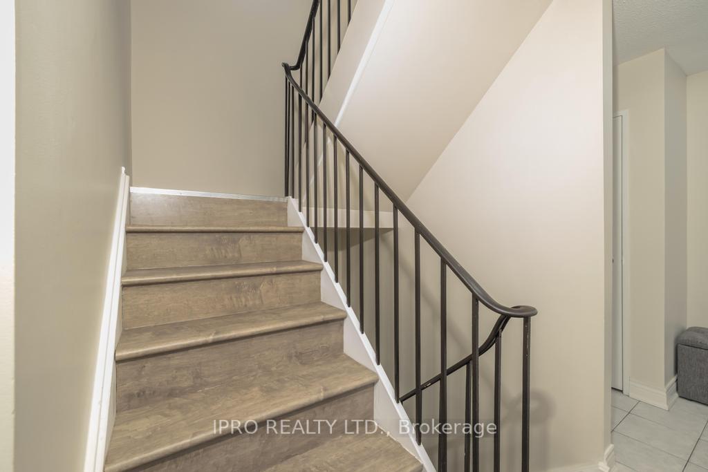 3 Bedrooms Condo at 23 Four Winds, Toronto For sale