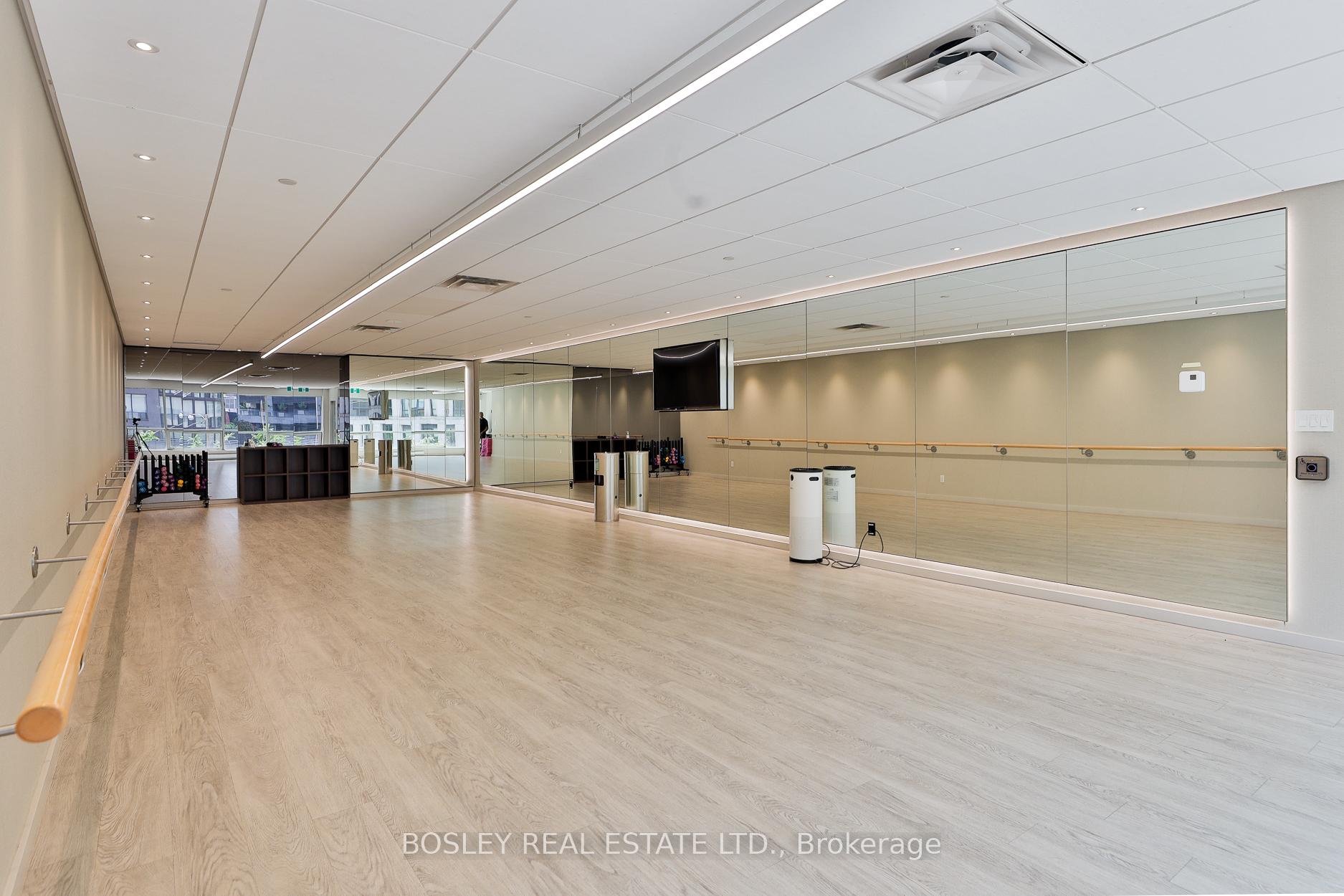 2 Bedrooms Condo at 1001 Bay, Toronto For sale