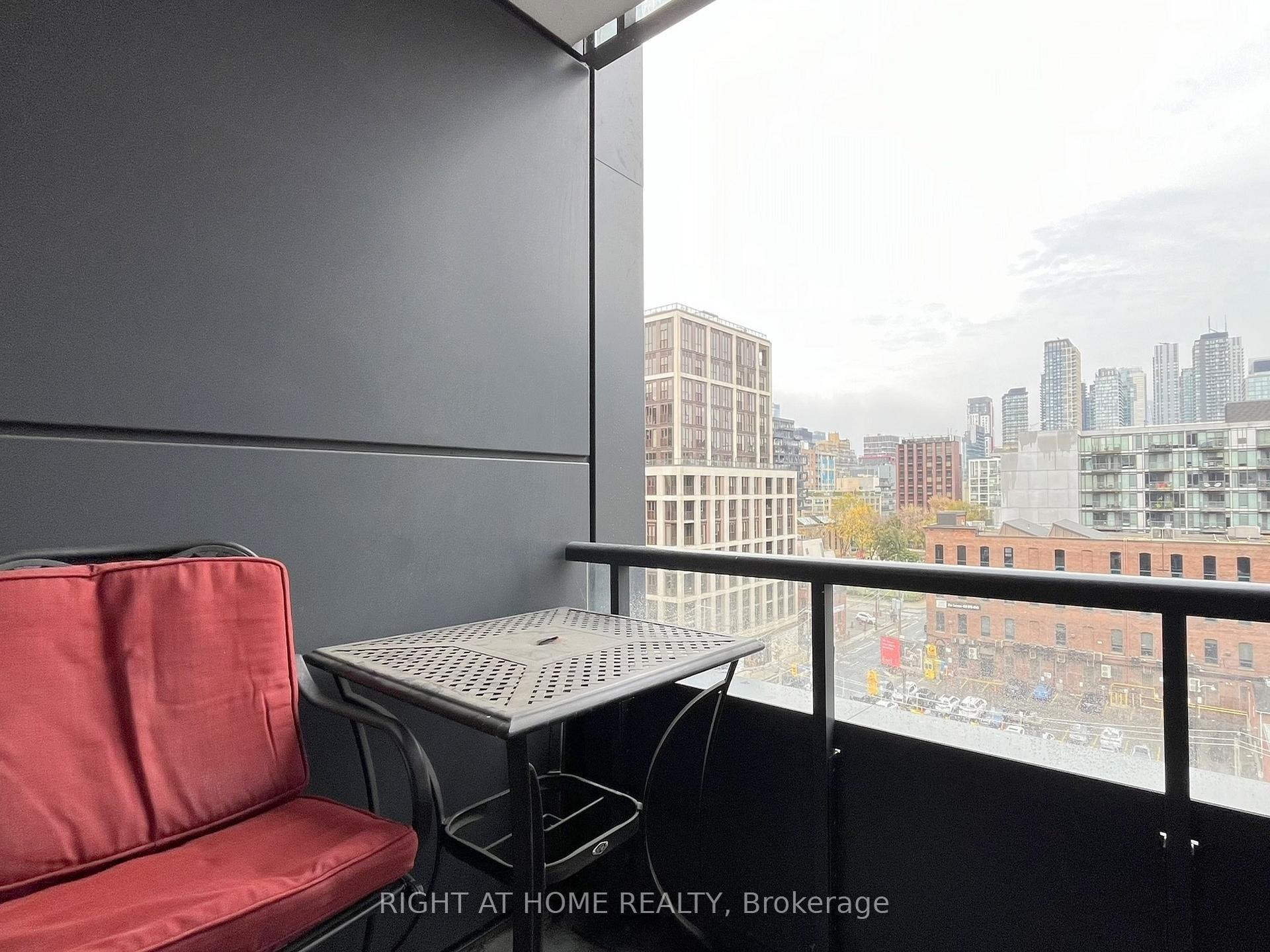 2 Bedrooms Condo at 501 Adelaide, Toronto For sale