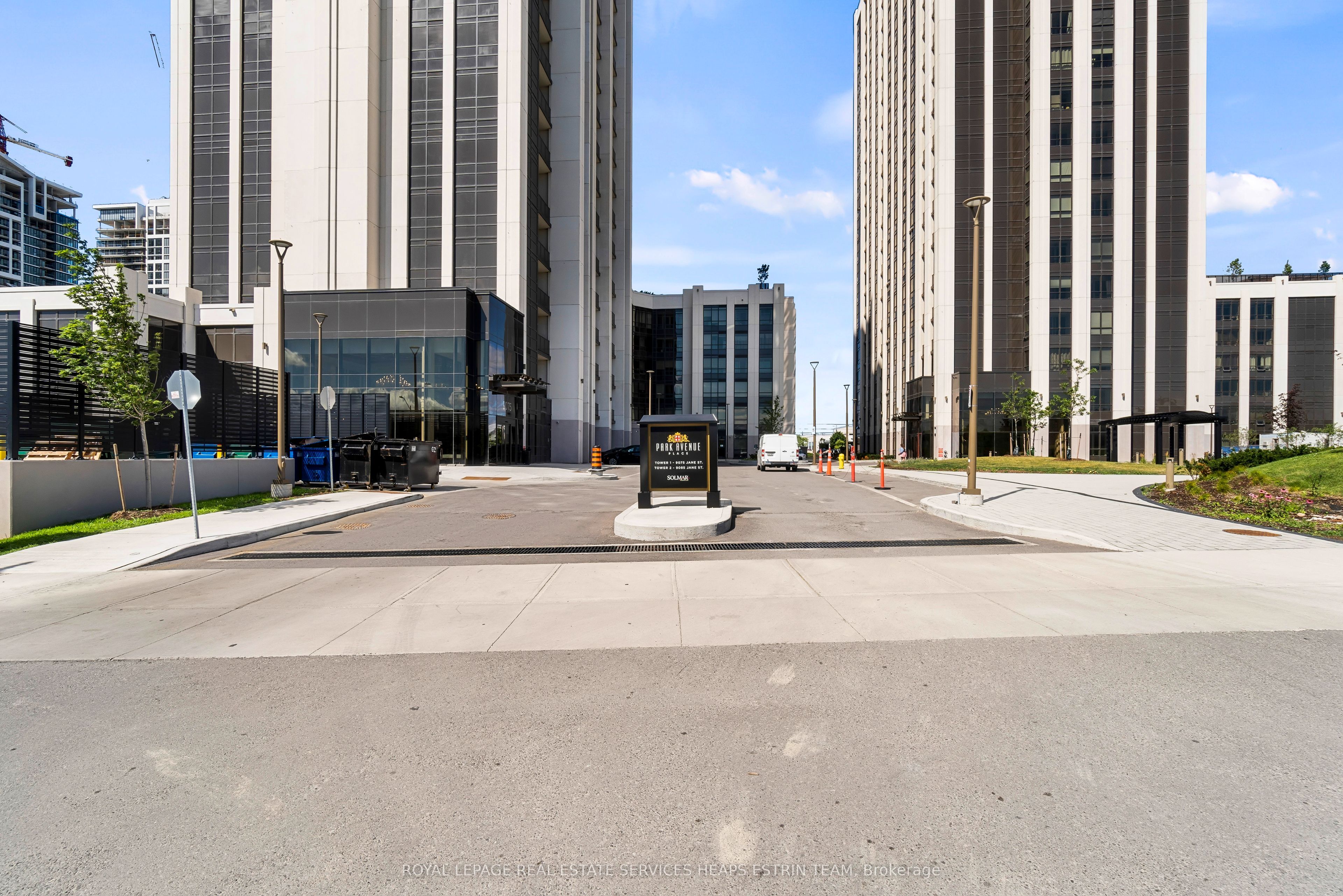 9075 Jane Street, #518