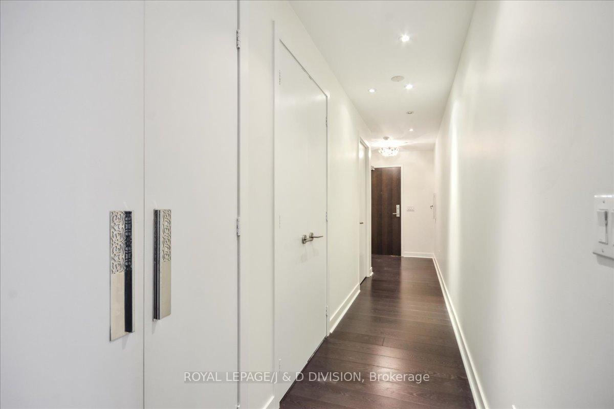 3 Bedrooms Condo at 156 Portland, Toronto For sale