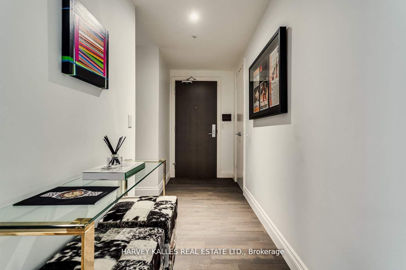 4 Bedrooms Condo at 101 Charles, Toronto For sale