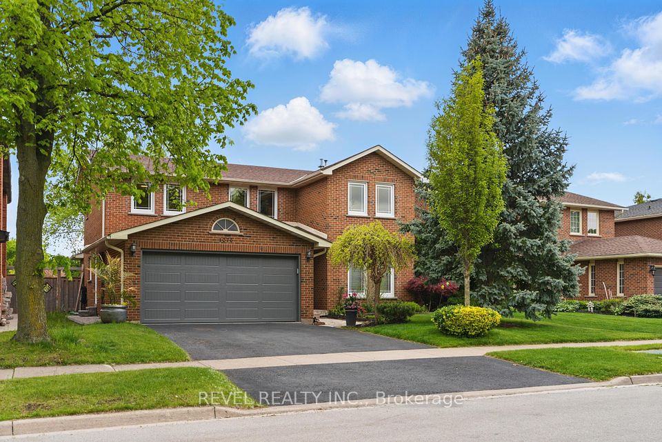 1076 Roxborough