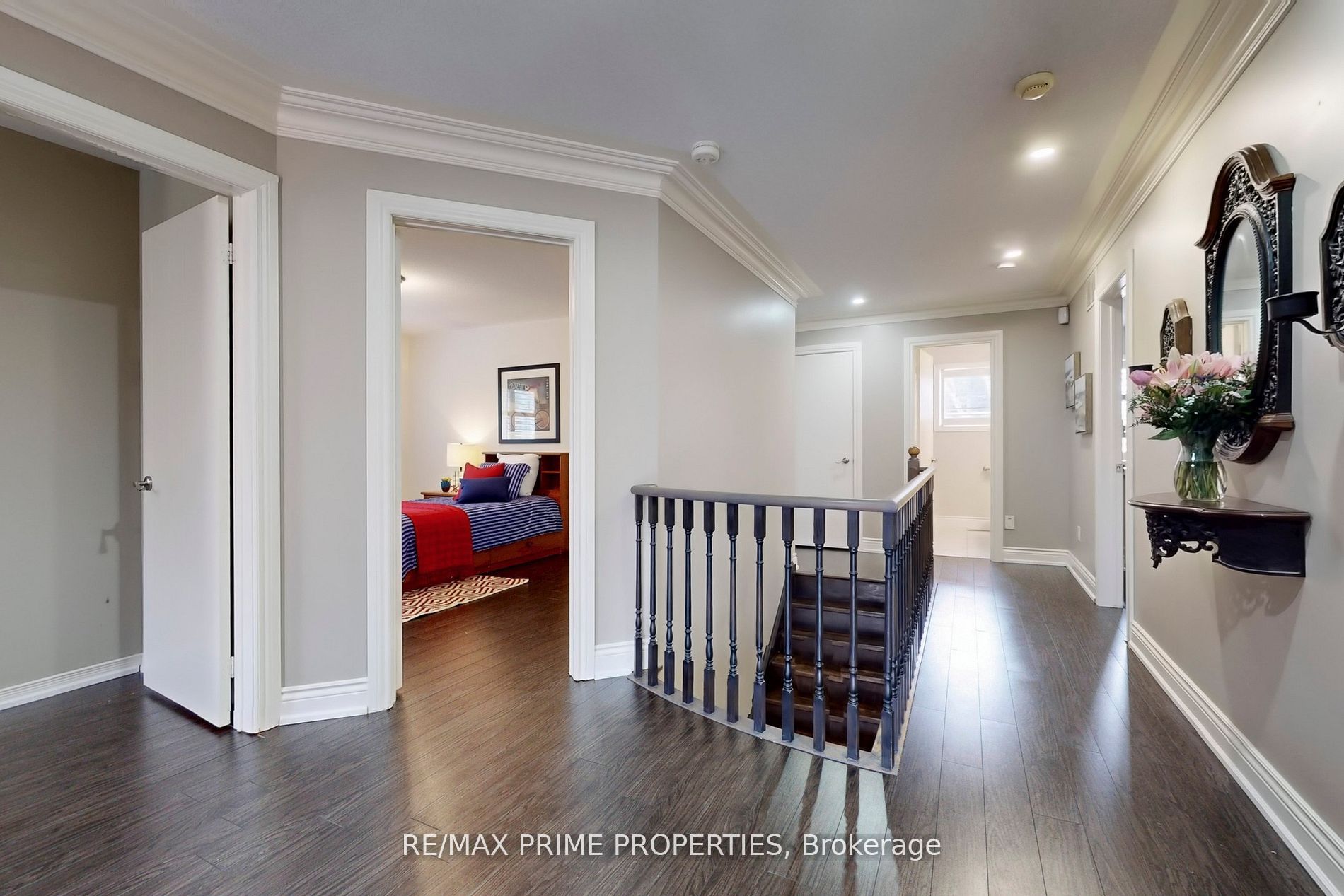 32 KENNETT Drive