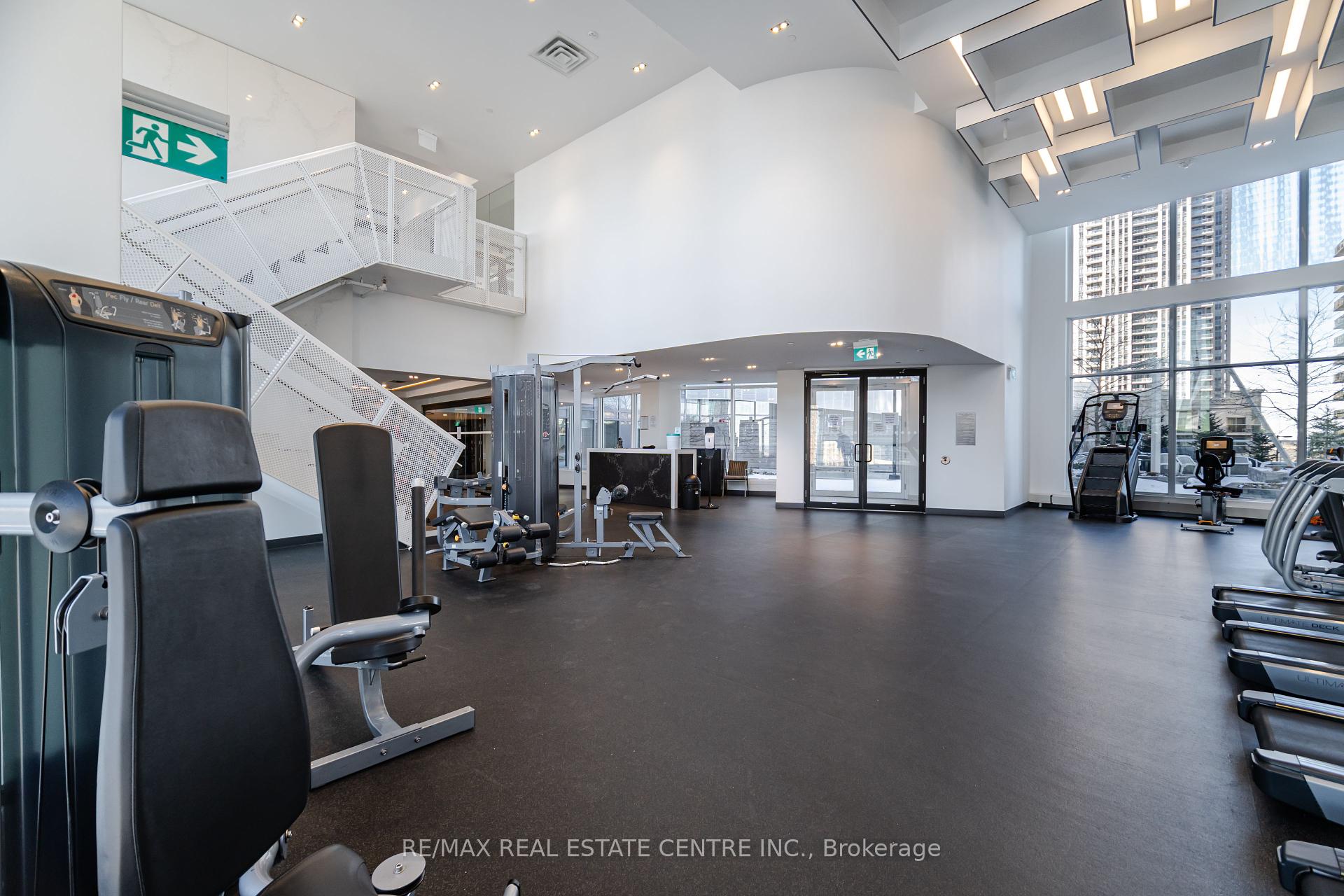 2 Bedrooms Condo at 4065 Confederation, Mississauga For sale