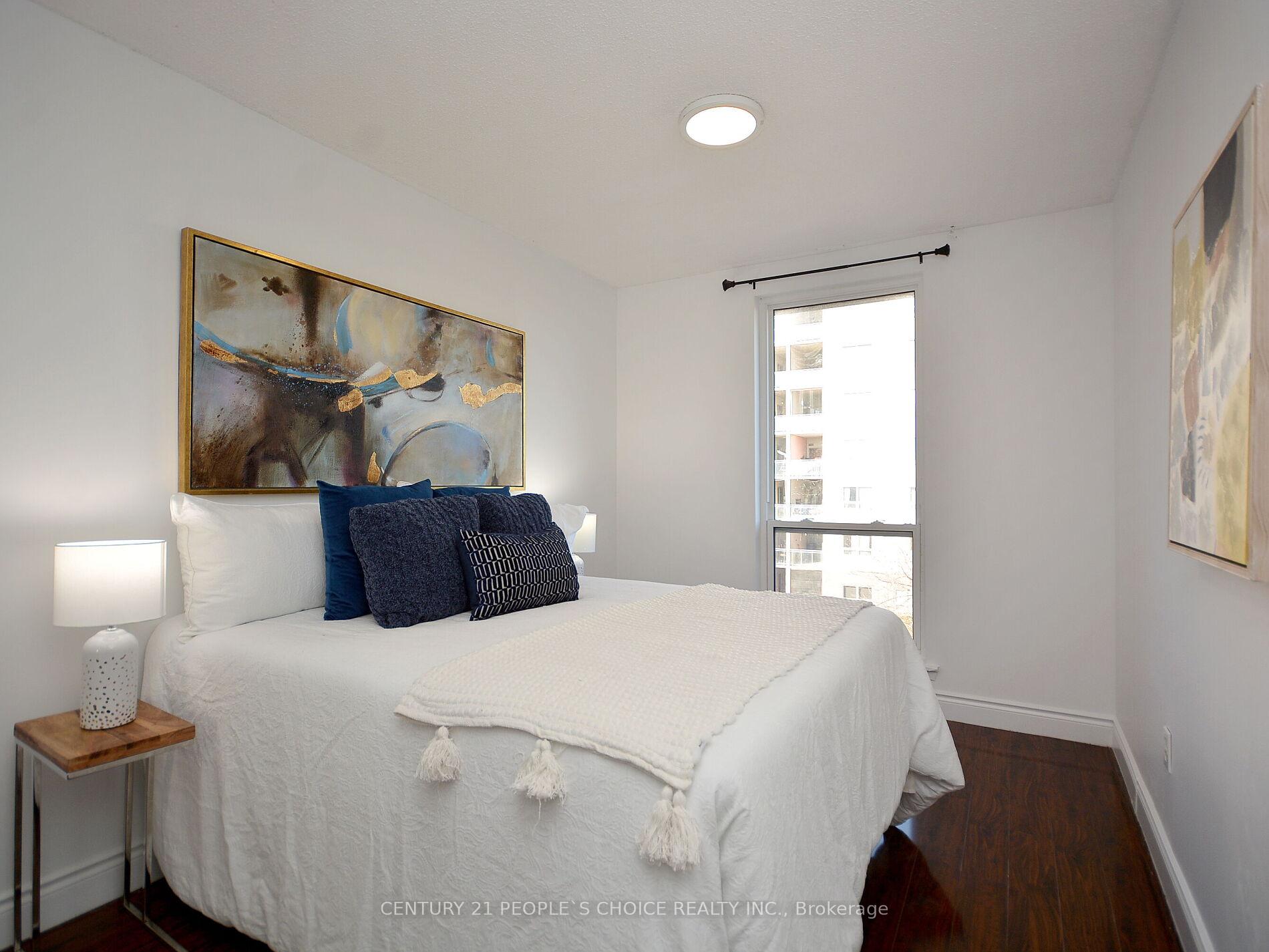 3 Bedrooms Condo at 3455 Morning Star,  Mississauga For sale