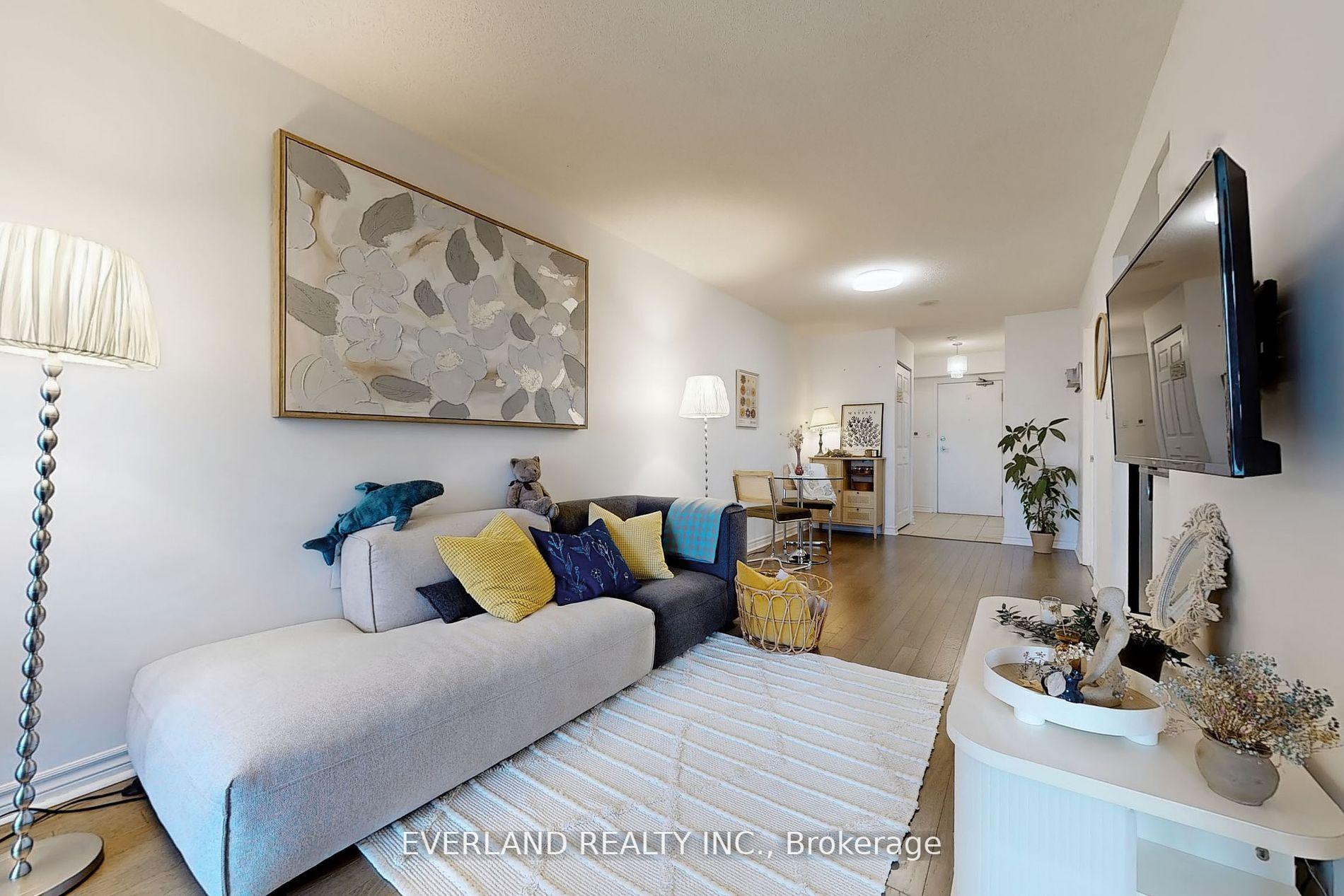 2 Bedrooms Condo at 1 Rean, Toronto For sale