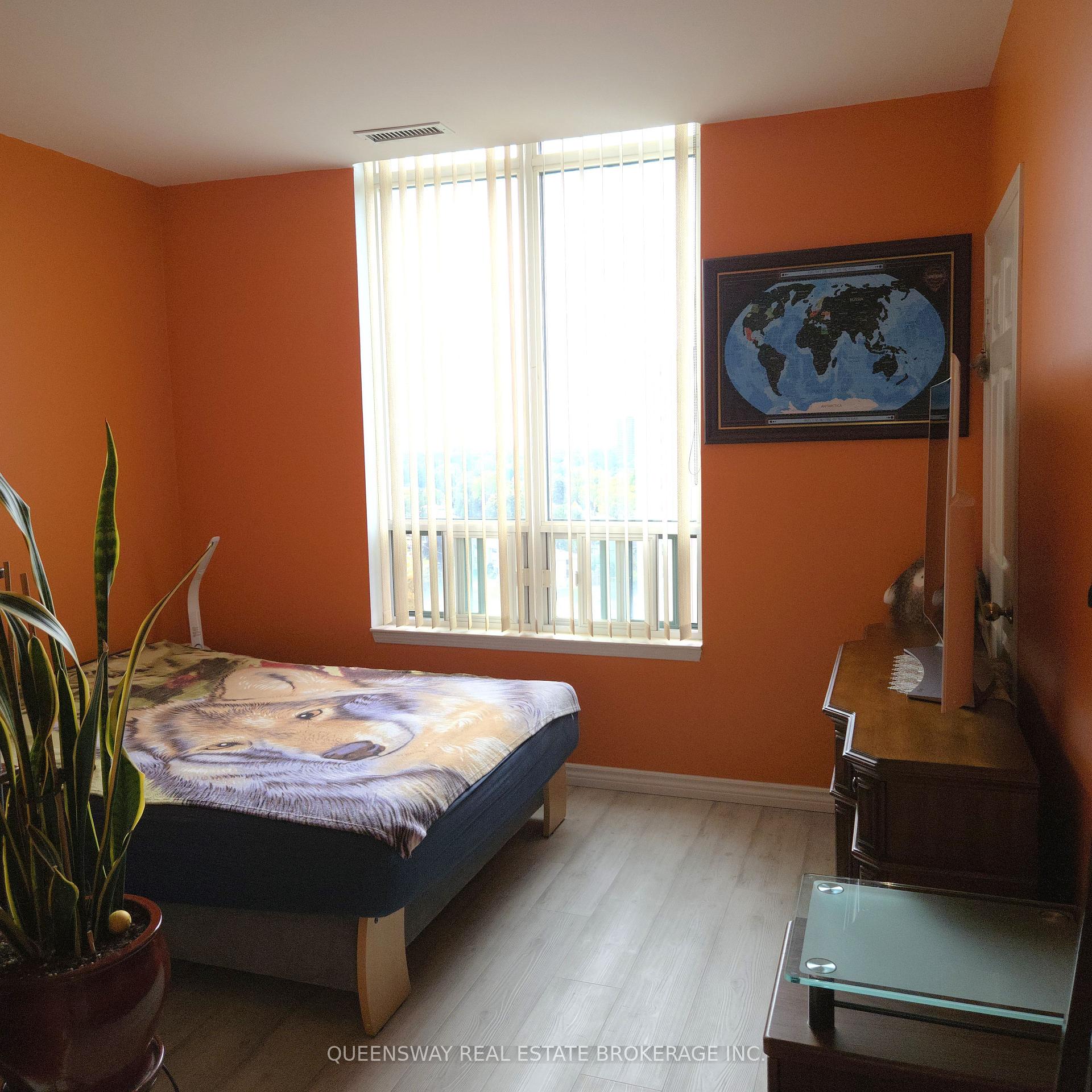 2 Bedrooms Condo at 1 Emerald, Vaughan For sale