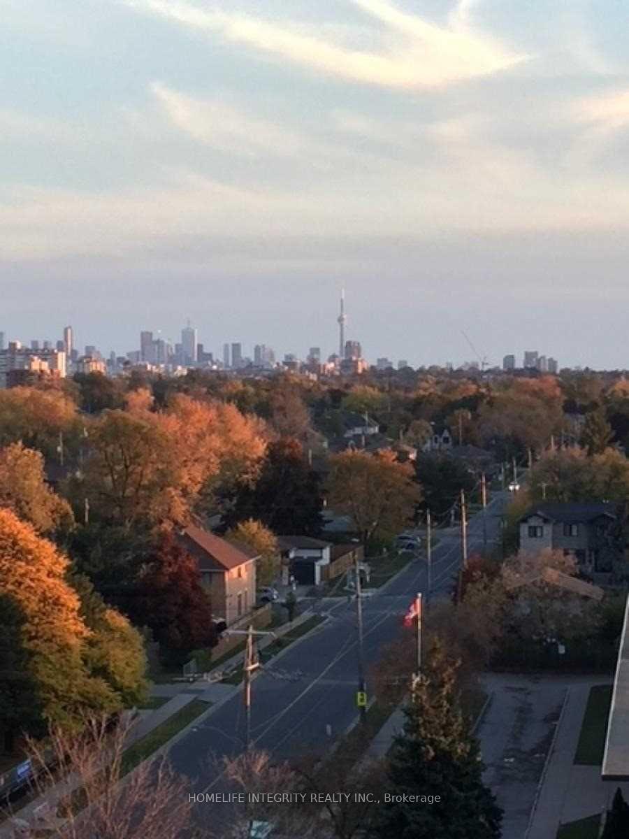 3 Bedrooms Condo at 150 Neptune, Toronto For sale