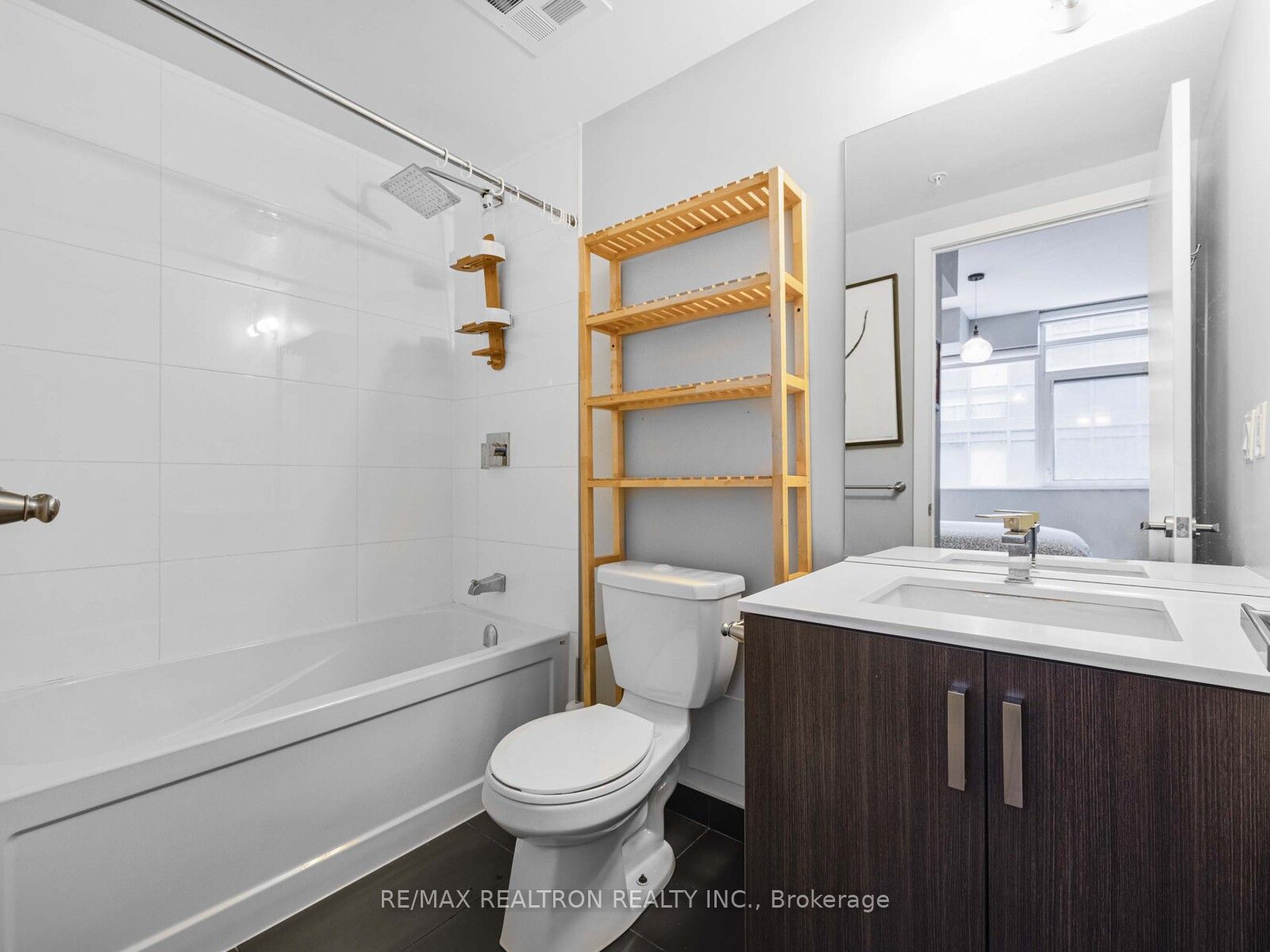 36 Howard Park Avenue, #202