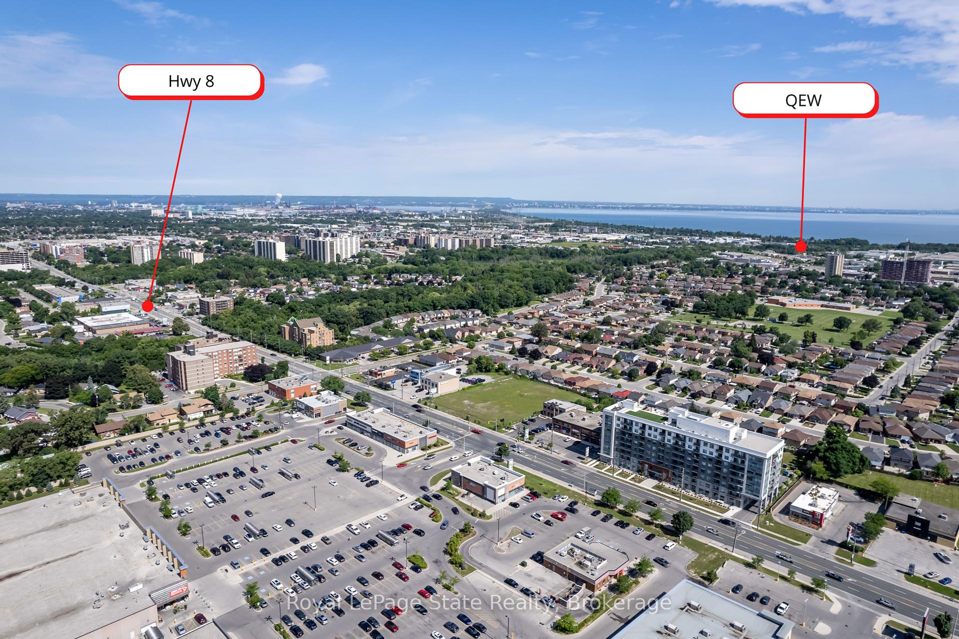 2 Bedrooms Condo at 121 8,  Hamilton For sale