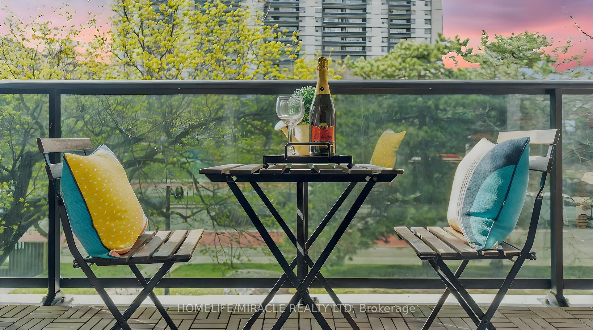 3 Bedrooms Condo at 91 Muir, Toronto For sale