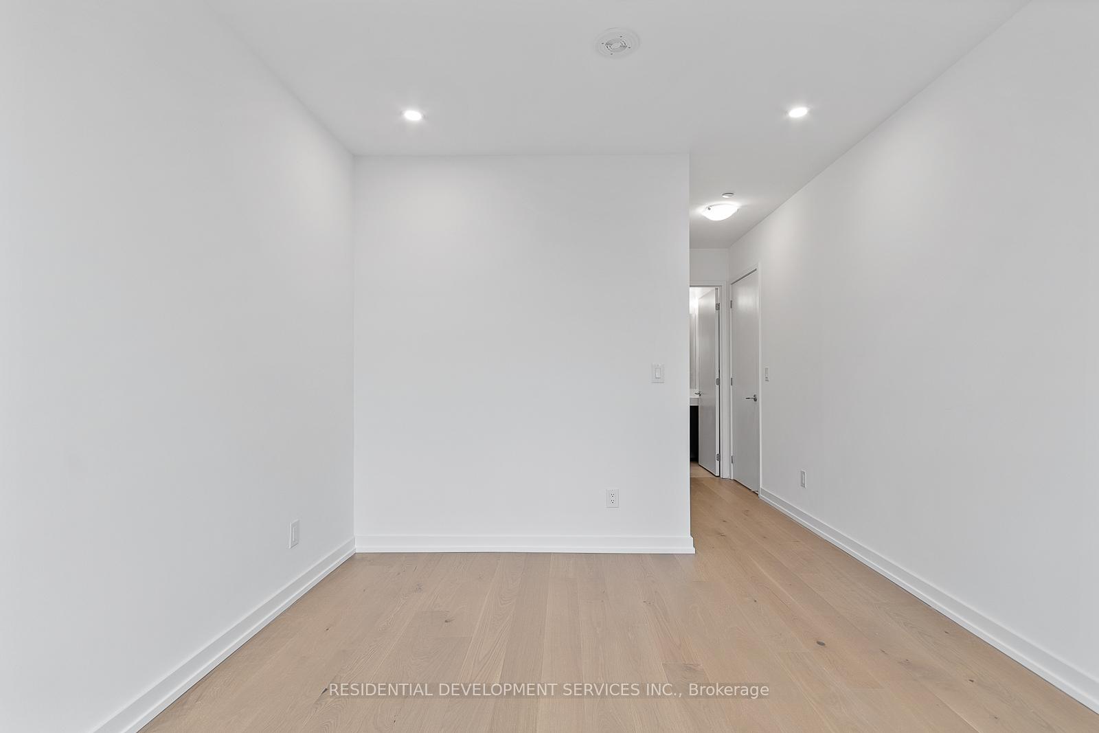 3 Bedrooms Condo at 15 Maryport Ave,  Toronto For sale