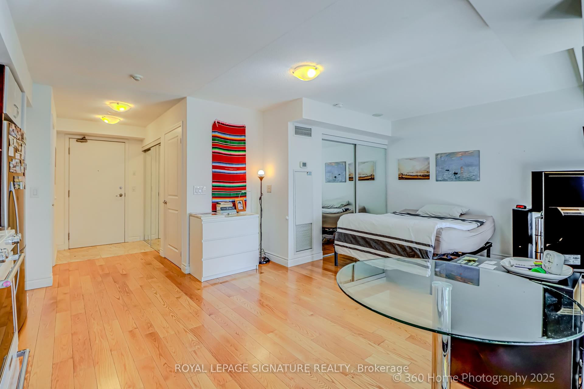 Condo at 27 Rean,  Toronto For sale