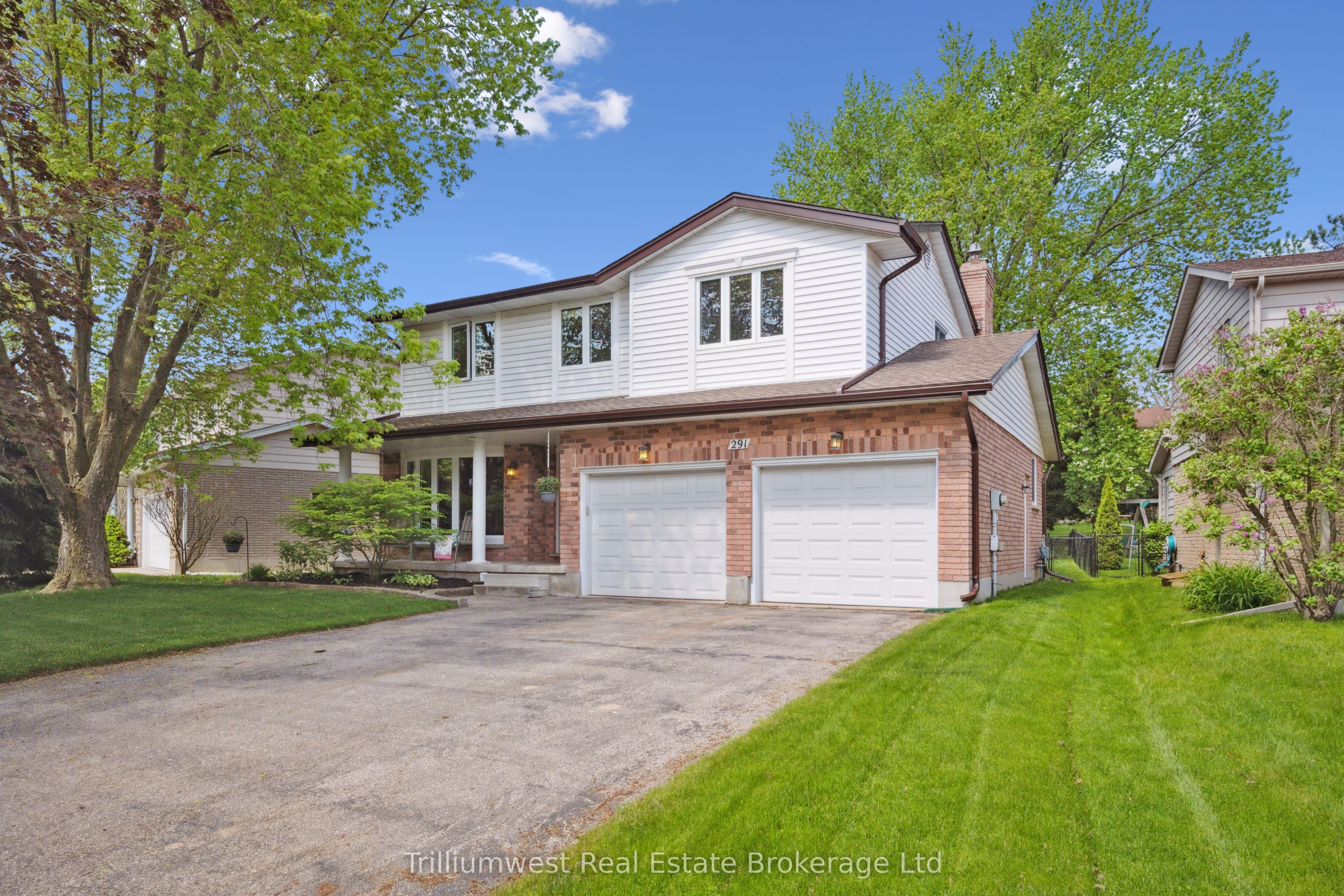 291 Faraday Court, Waterloo, ON N2L 6A4